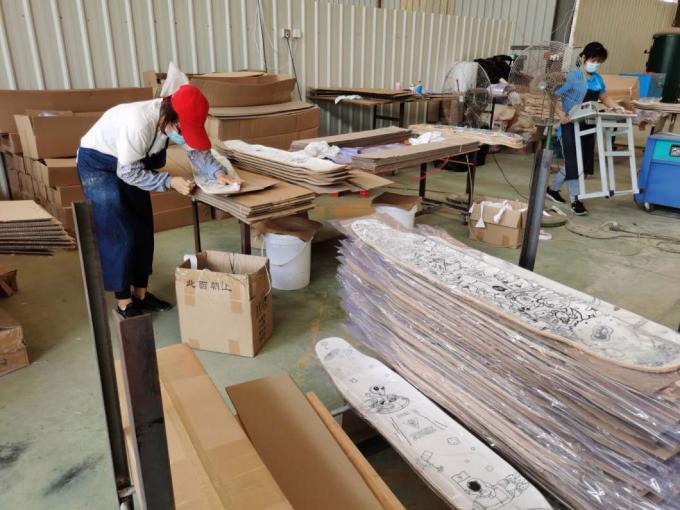 Newest Hot Custom Professional Standard 7ply Maple Concave Skateboard