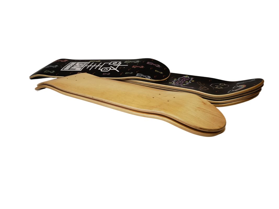 2024 ขายร้อน สไตล์ 7 Ply Maple Custom คอนคาเวฟ Double Kick โปรเฟชั่น โลงบอร์ดสเกตบอร์ด
